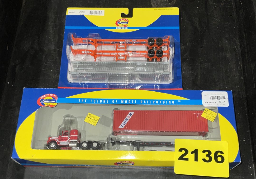 Athearn #27848 F7A Northern Pacific & #27746 General Chassis
