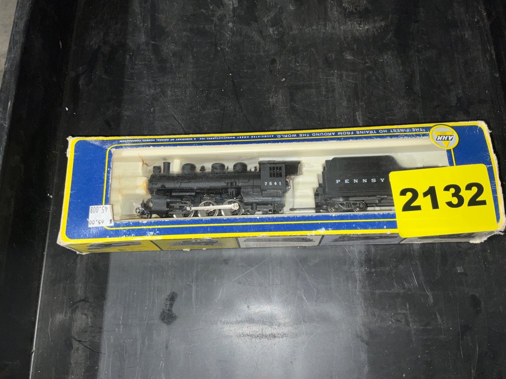 AHM #7641 Engine And Coal Car
