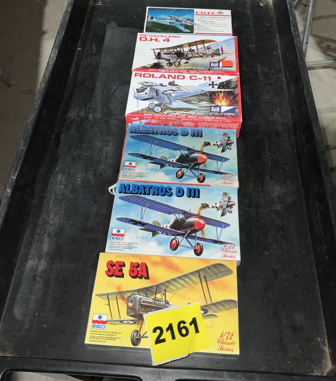 6 Assorted 1/72 Scale Models