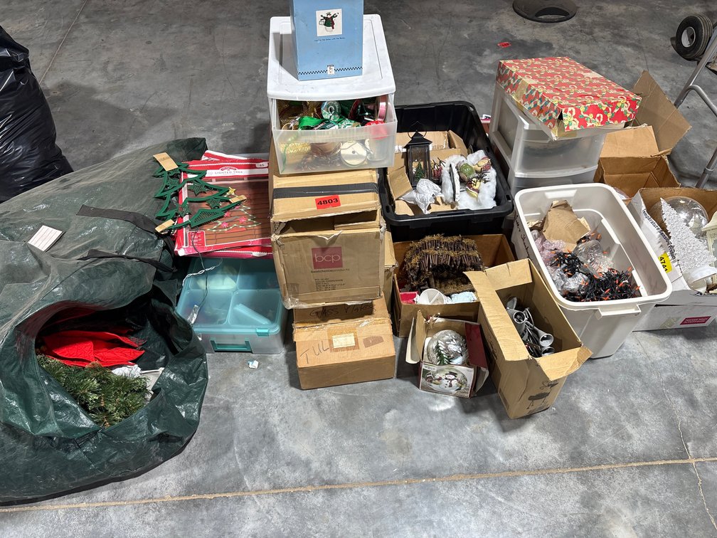 Image for Heirlooms & Household Online Auction
