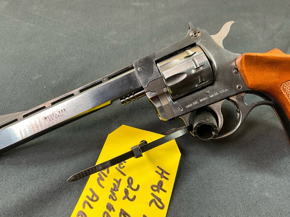 H&R Model 939 22 Revolver