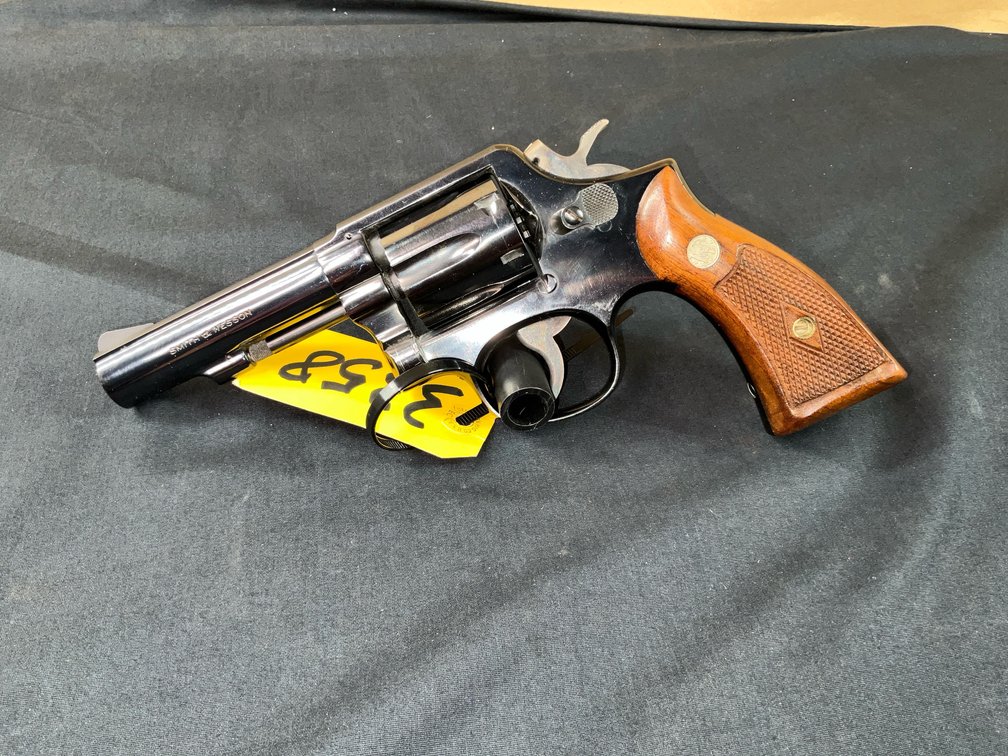 Smith & Wesson 10-1 4 Screw 38 Spc 1961