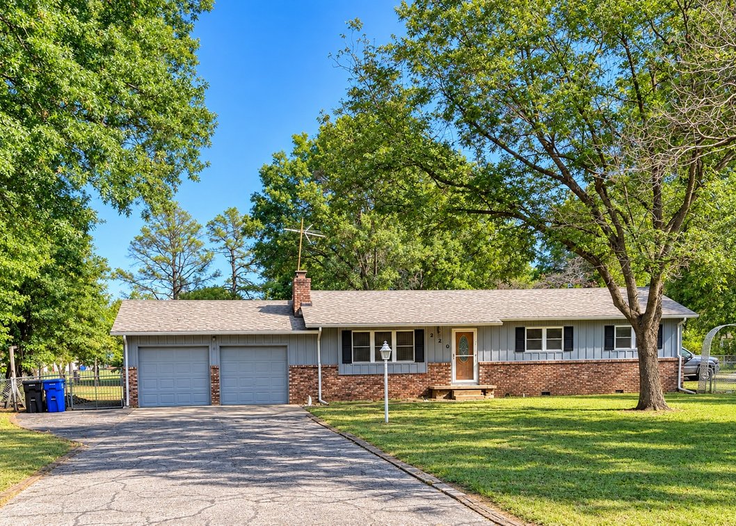 3BD/1.5BA/2C