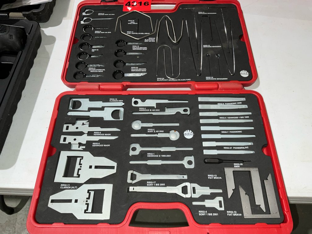 Mac Tools 5 Pc. Radio Removal Kit