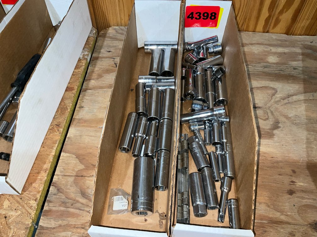 Assorted Sockets, Extensions