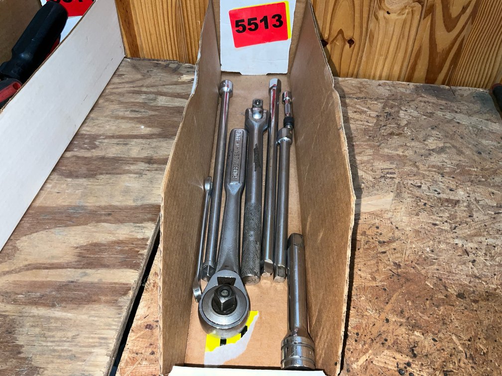 1 Box Assorted 1/2" Drive Ratchets And Extensions