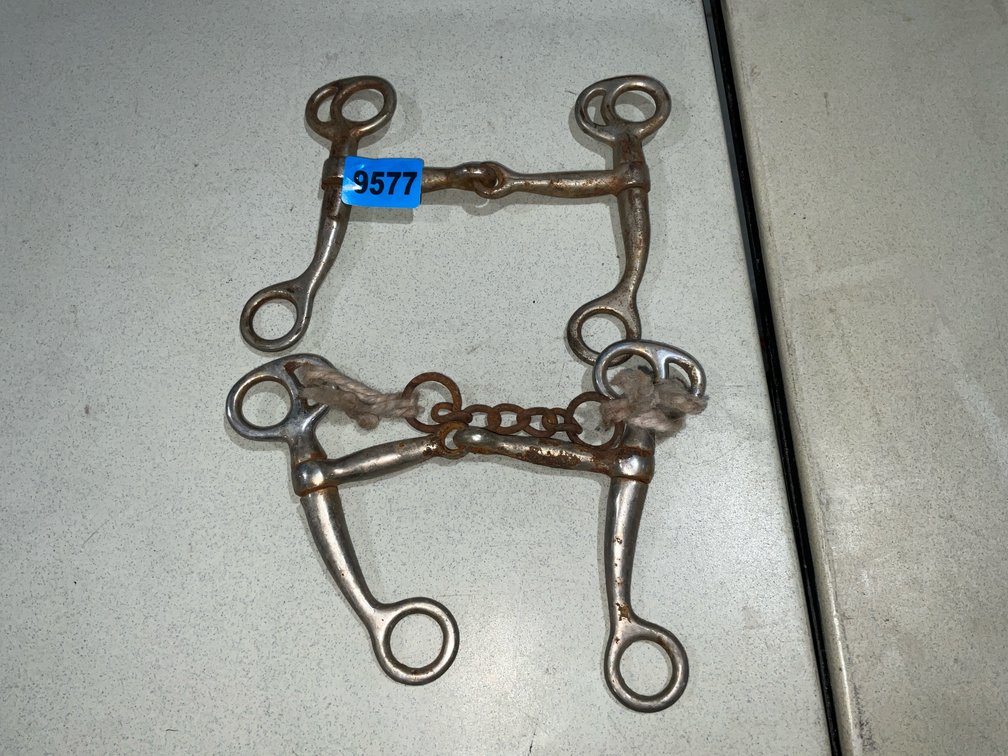 2 Swivel Broken Shank Bits