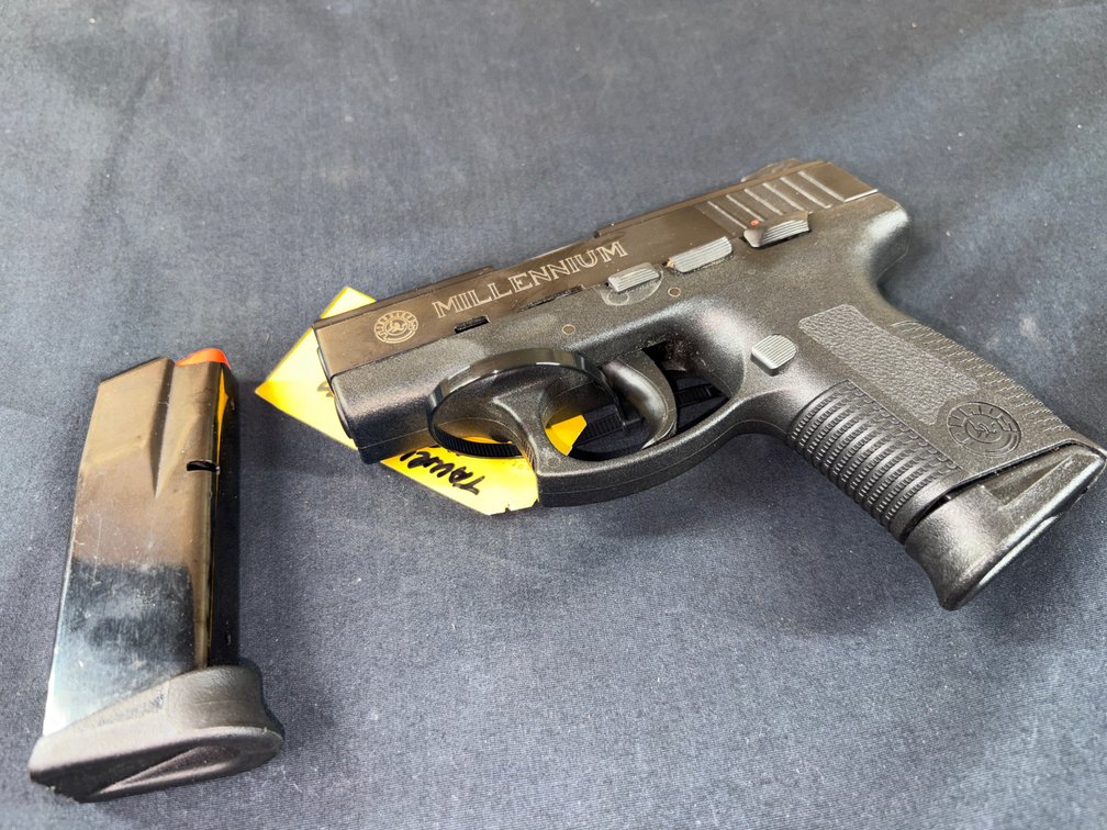 Taurus Millennium PT140 Pro 40 S&W