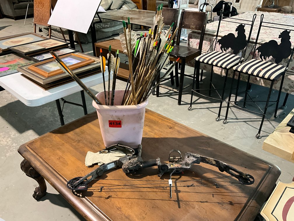 Bow & Arrow Lot 