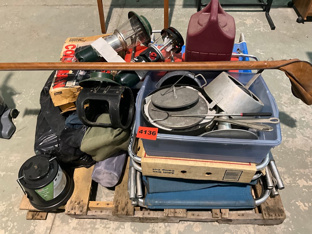 Pallet Of Outdoor Items Lot 