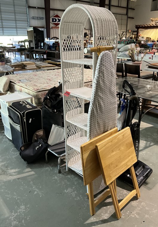 Misc. Lot - Chair, Lamps, & More 