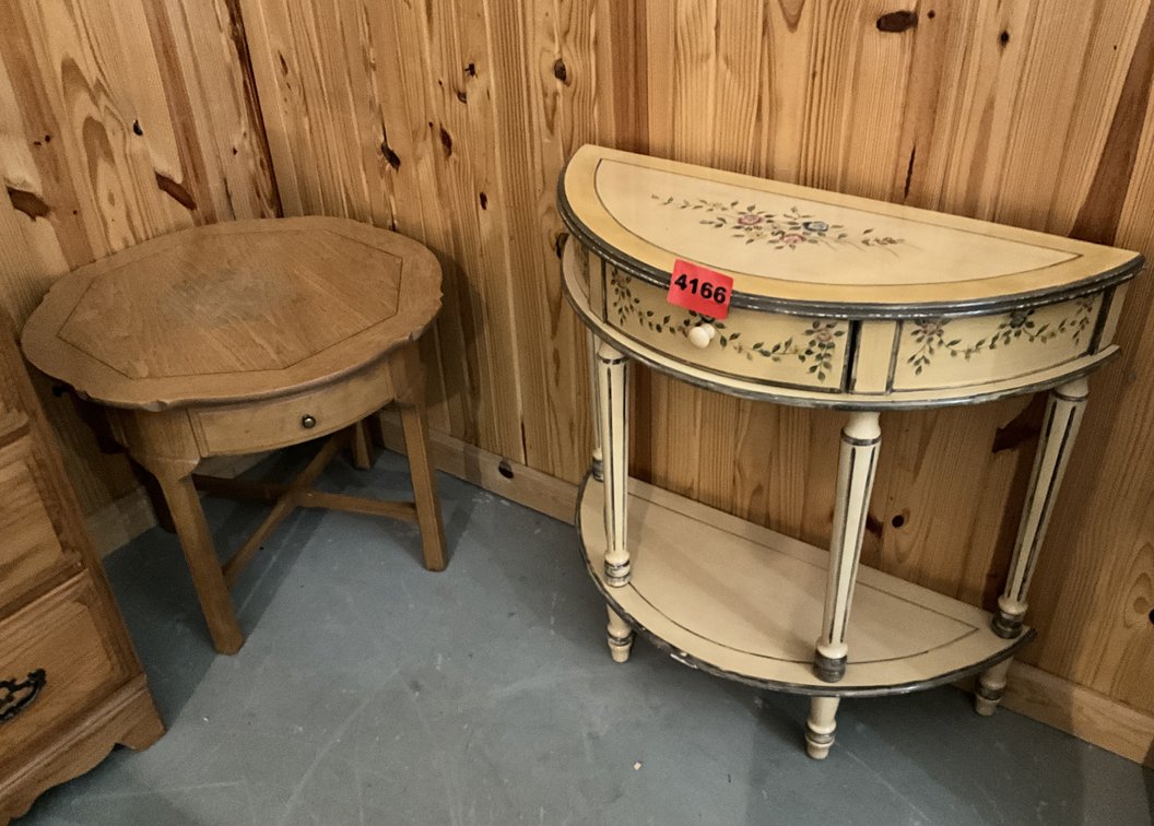 2 Tables