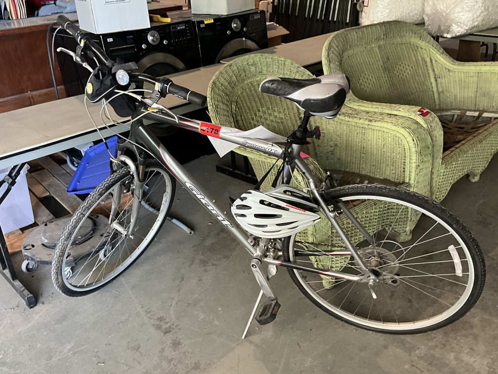 Giant Cypress DX Bike 