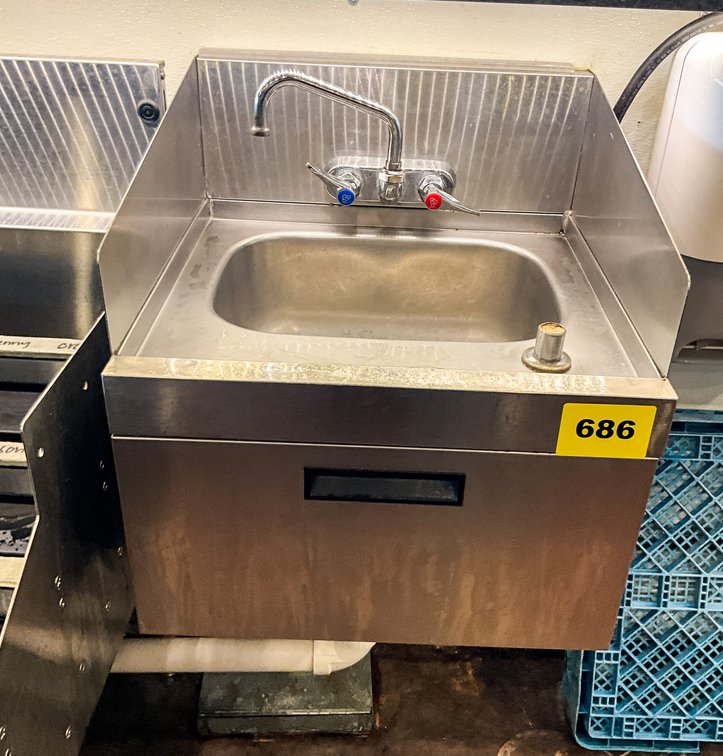 Stainless Wall Mount Sink 18"X19.5"X6" Deep 