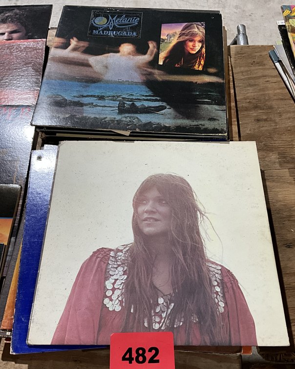 11 Albums Of Melania 