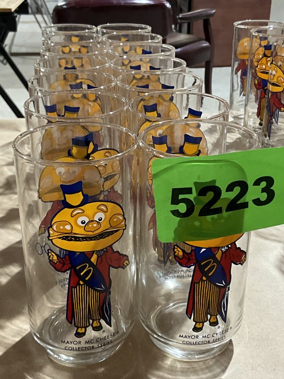 14 McDonalds Drinking Glasses W/ Mayor..