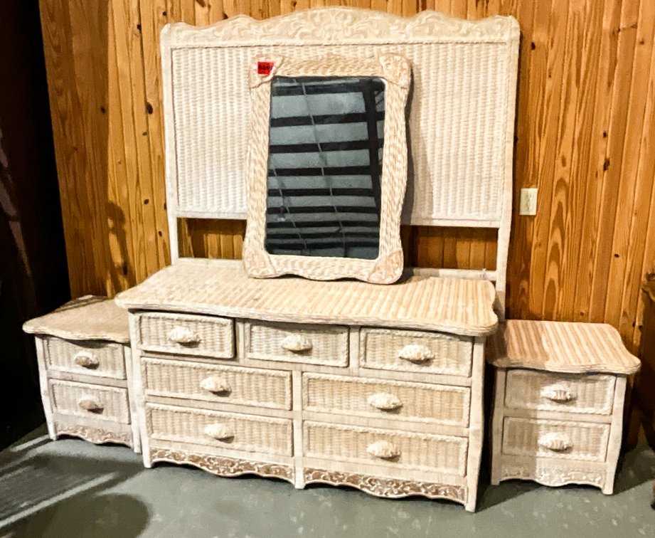 Wicker Full Size Bedroom Set