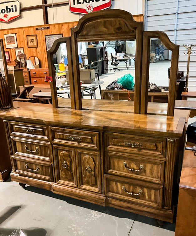 Vaughan of Virginia Dresser & Armoire