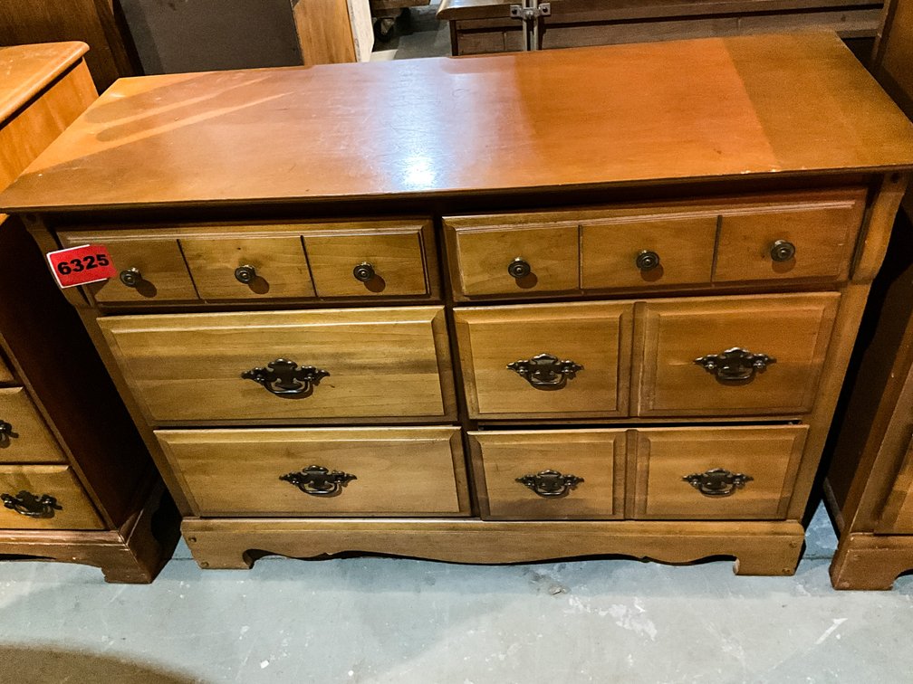 Wooden Dresser & Chest of Drawers