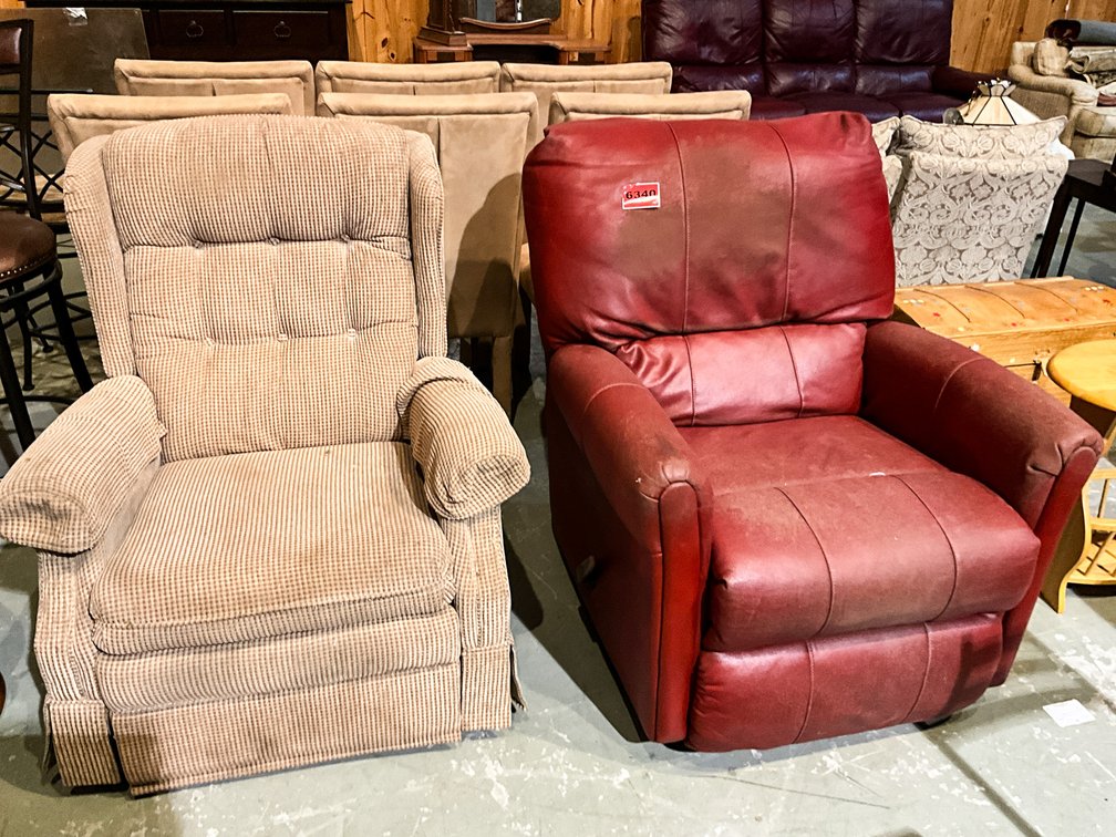 2 Recliners