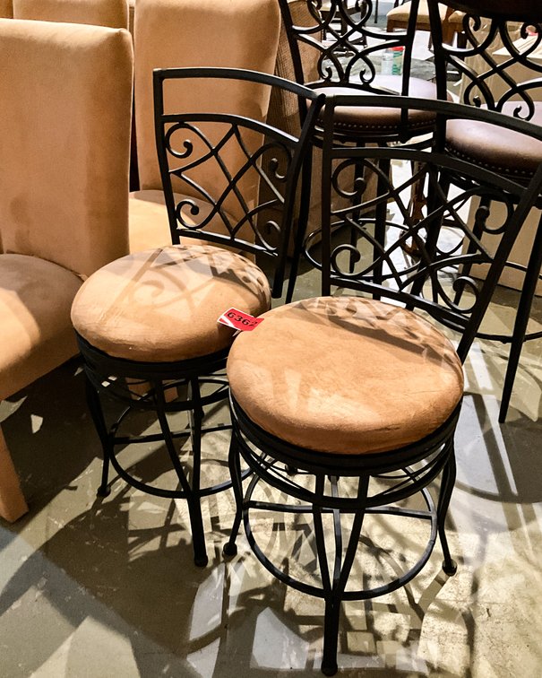 2 Bar Stools