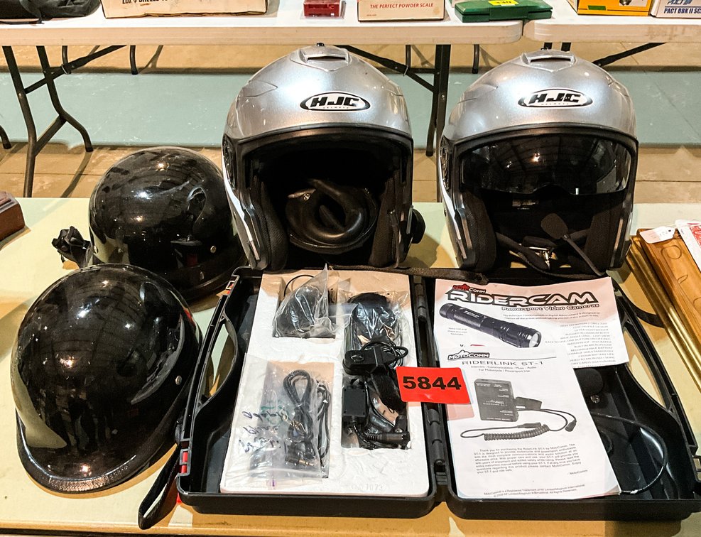 Motocomm Rider Cam & 4 Helmets 