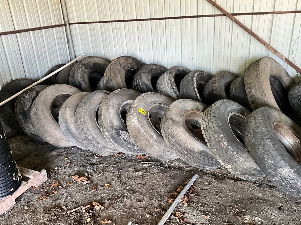 All Truck & Trailer Tires Some Have Aluminium Wheels 
