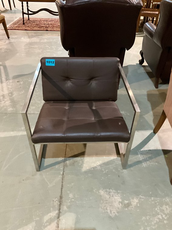 Gus Modern Lounge Chair