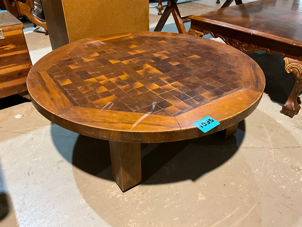 Round & Wood Coffee Table 