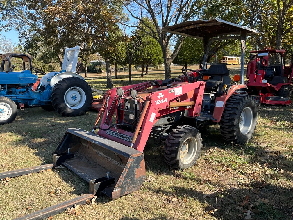 Massey Ferguson 1233