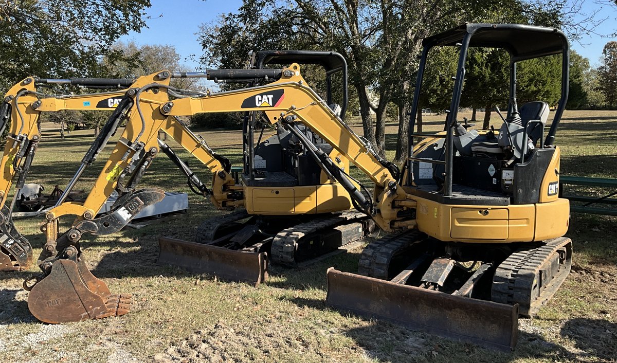 2016 Caterpillar Excavator