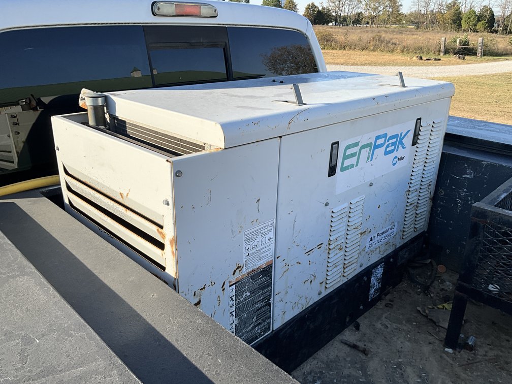 2011 Miller Enpak Air Power 40 Service Series 