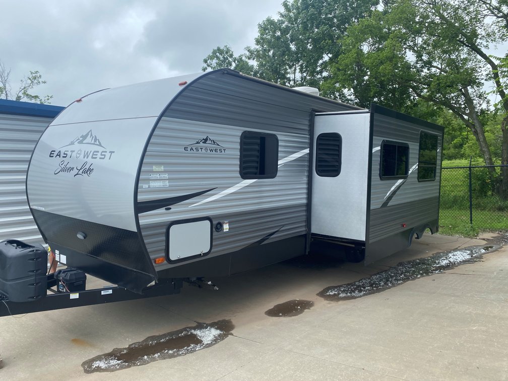 2021 Silver Lake East To West 38' Camper