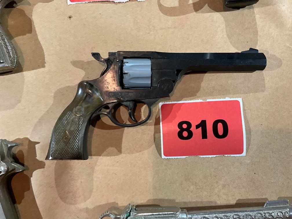 Lucky Hex Barrel Cap Pistol 