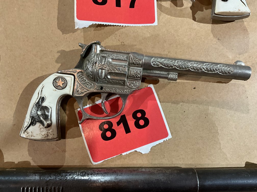 Rodeo Cap Gun Steer Head On Grips
