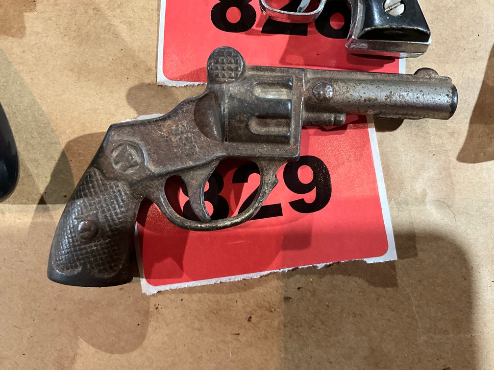 Vintage Doc Metal Cap Gun Gun Missing Trigger 