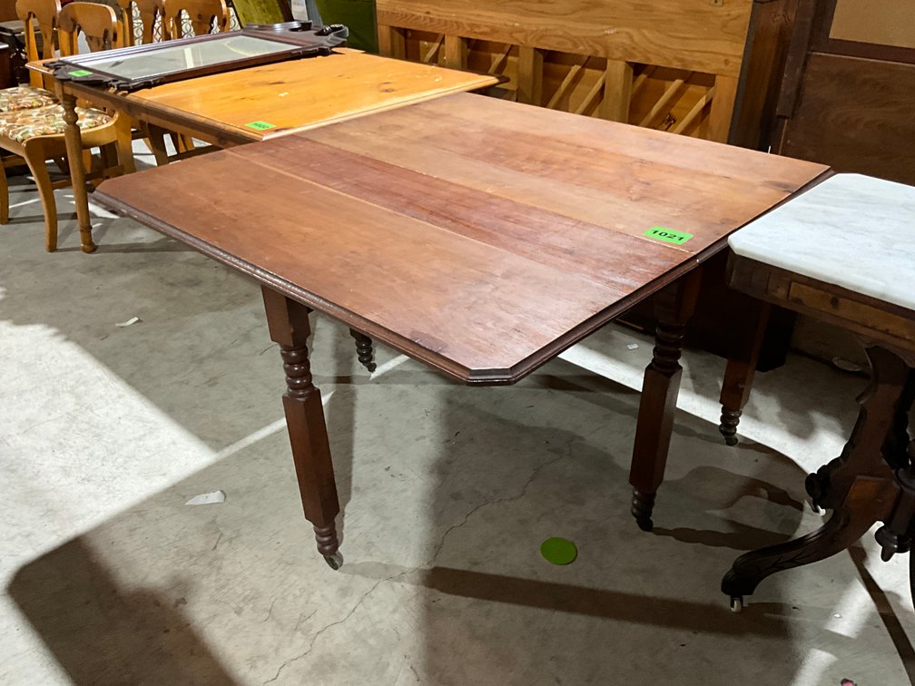 Vintage Drop Leaf Oak Kitchen Table 