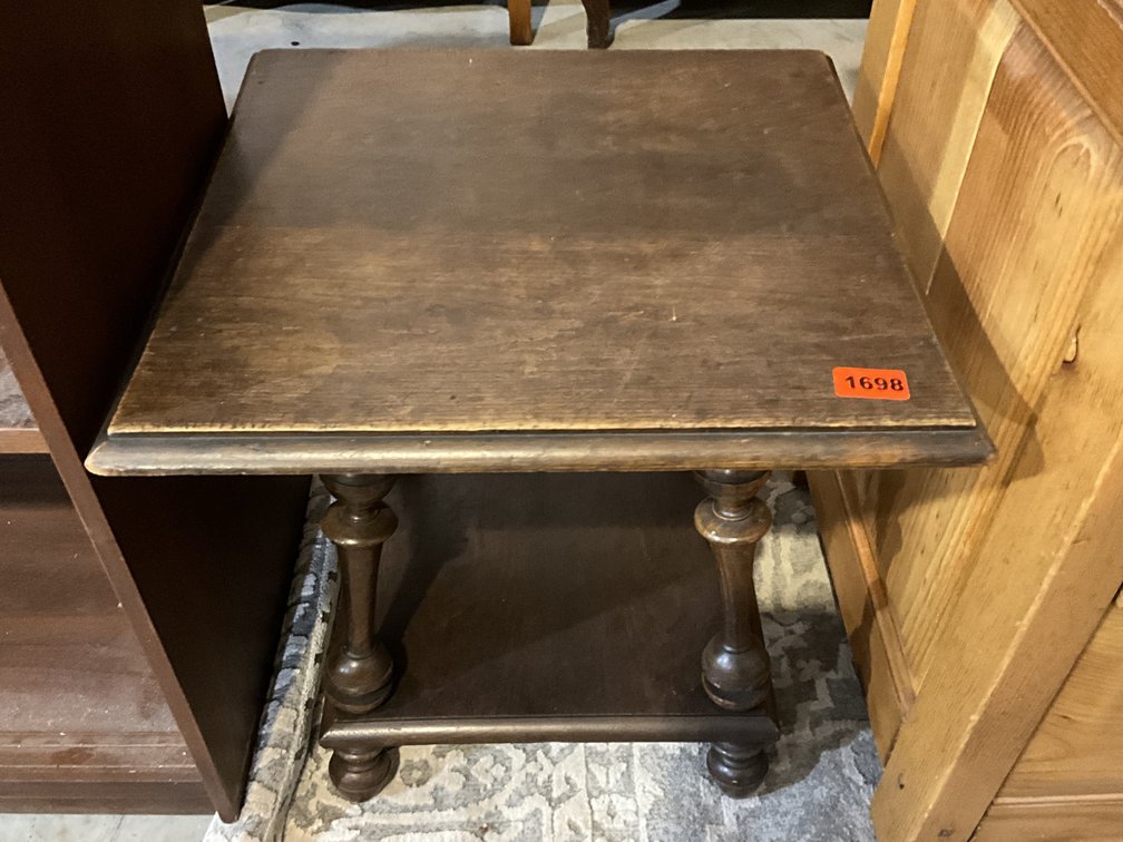 Small Lamp Table 