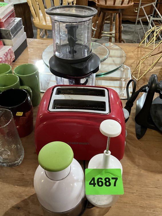 4 Pcs - 2 Food Choppers, 1 Chefman Toaster,.. 