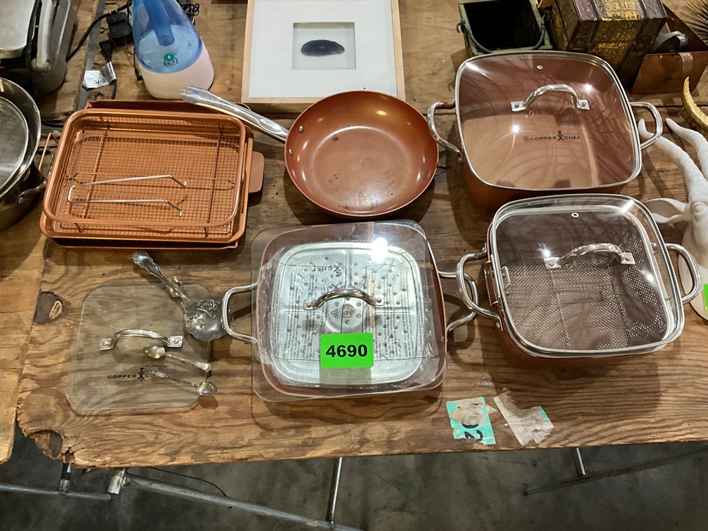 6 Pcs Of Copper Chef Pots & Pans 