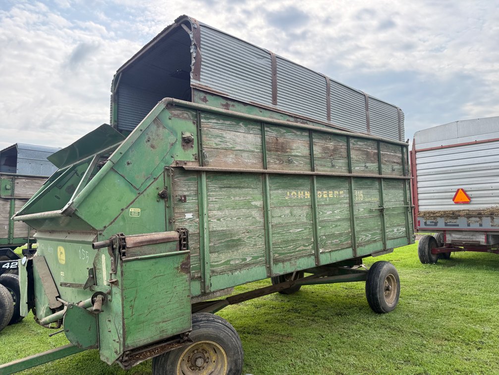 John Deere 115