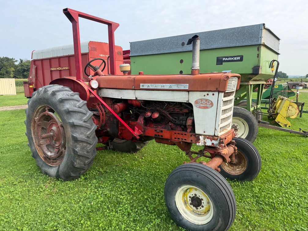 International 560