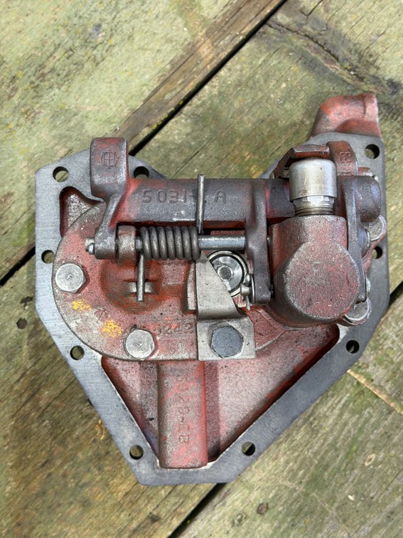 Farmall M Tractor Hydraulic Pump - Location: Joel's Tractors and Auction, LLC - Strawberry Point, IA