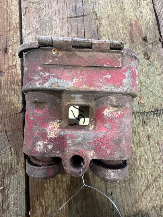 Farmall 400-450 Hydraulic Coupler Hook-up 460-560 - Location: Joel's Tractors and Auction, LLC - Strawberry Point, IA