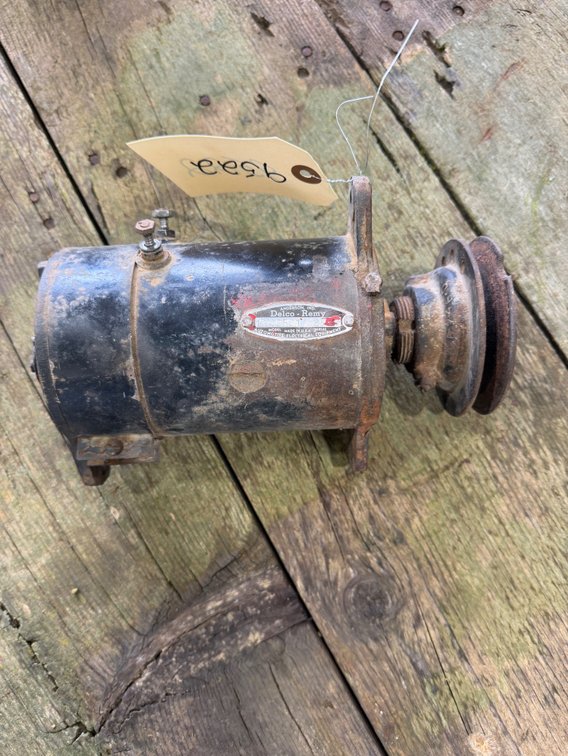 Original Farmall H-M-A-B-C Generator -Location: Joel's Tractors and Auction, LLC - Strawberry Point, IA