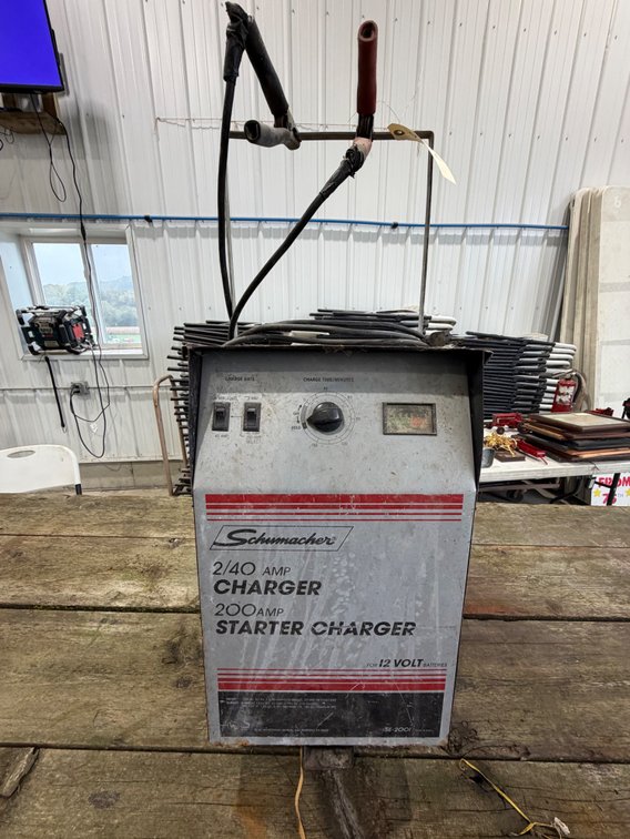 Schumacher 12-Volt Battery Charger - Location: Joel's Tractors and Auction, LLC - Strawberry Point, IA