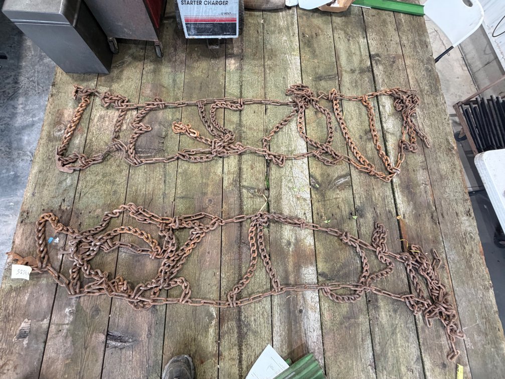Set of 2 Rear Tractor Wheel Chains - Location: Joel's Tractors and Auction, LLC - Strawberry Point, IA