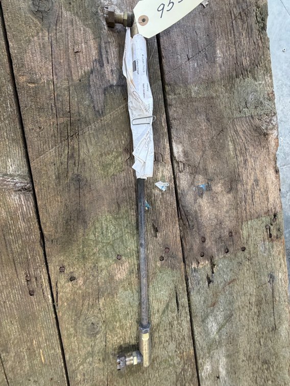 John Deere 314 Lawn Mower Steering Tie Rod and John Deere Mower Dash - Location: Joel's Tractors and Auction, LLC - Strawberry Point, IA