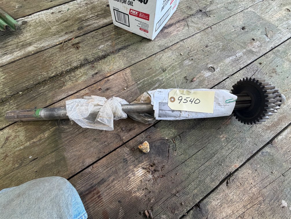 John Deere 420-430 PTO Shaft and Drive Gear - Location: Joel's Tractors and Auction - Strawberry Point, Iowa
