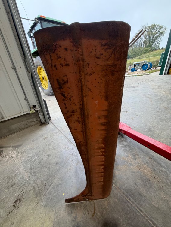 Allis Chalmers WD? Hood Cover - Location: Joel's Tractors and Auction, LLC - Strawberry Point, IA